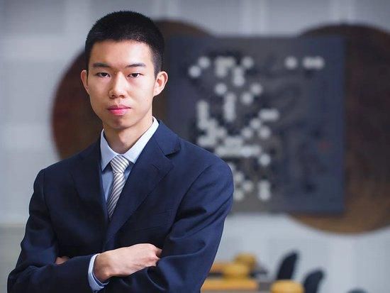但作为一家俱乐部，我们不得不做一些事情，我认为是为了确保财政平衡。